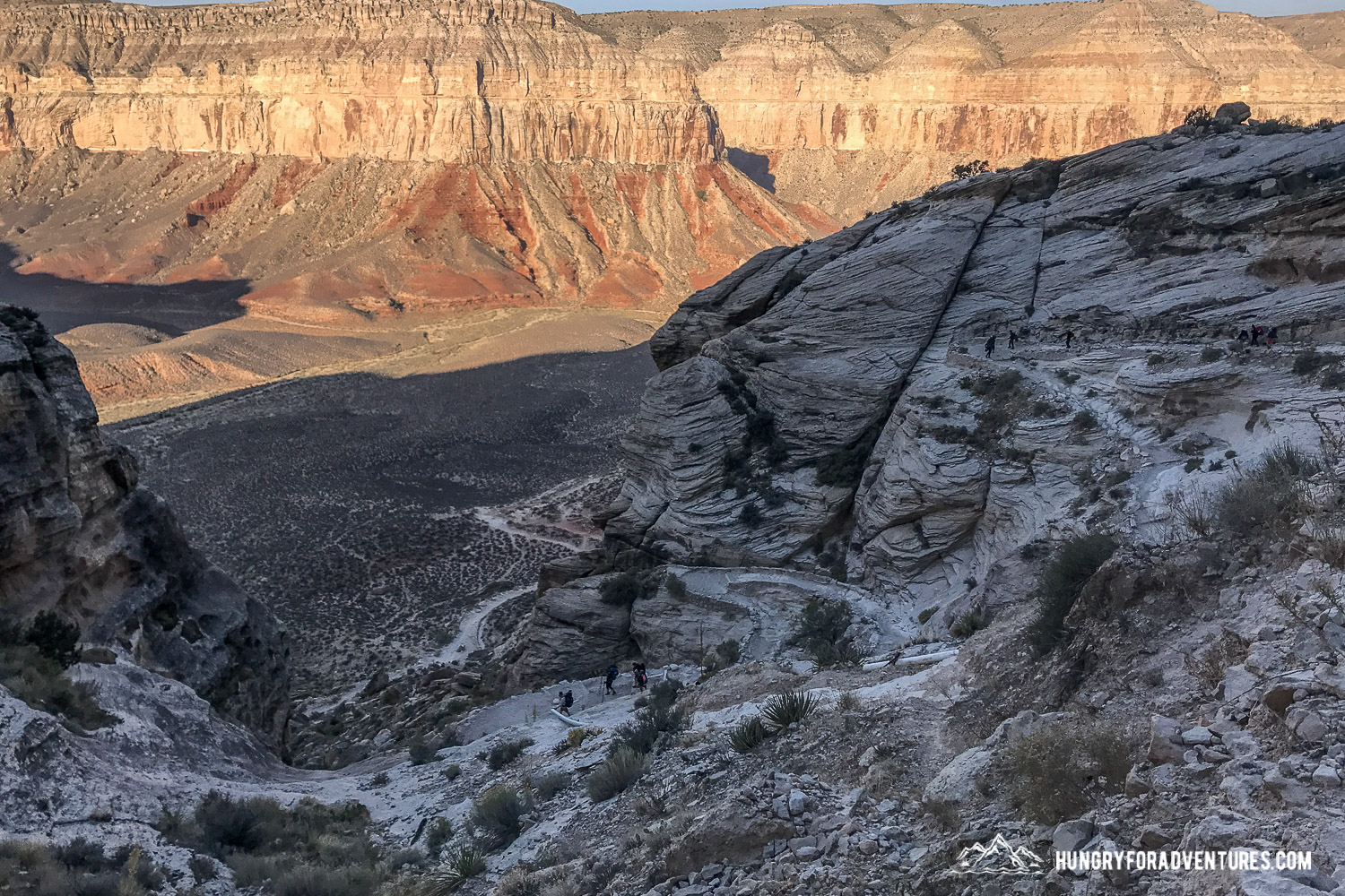 Havasu Falls hike descend into Havasu Canyon